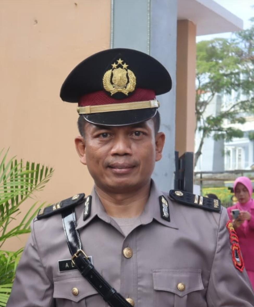 Jadi Komandan Upacara Penurunan Bendera HUT RI Ke-77, Kanit Regident Samsat Soppeng Diganjar Naik Pangkat