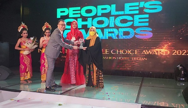 Erna Rasyid Taufan Raih Dua Penghargaan Bergengsi Internasional