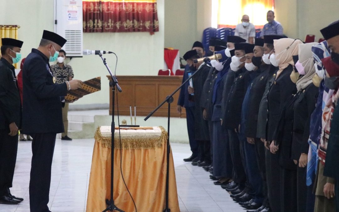 Bupati Pinrang Lantik dan Ambil Sumpah 56 Orang Pejabat