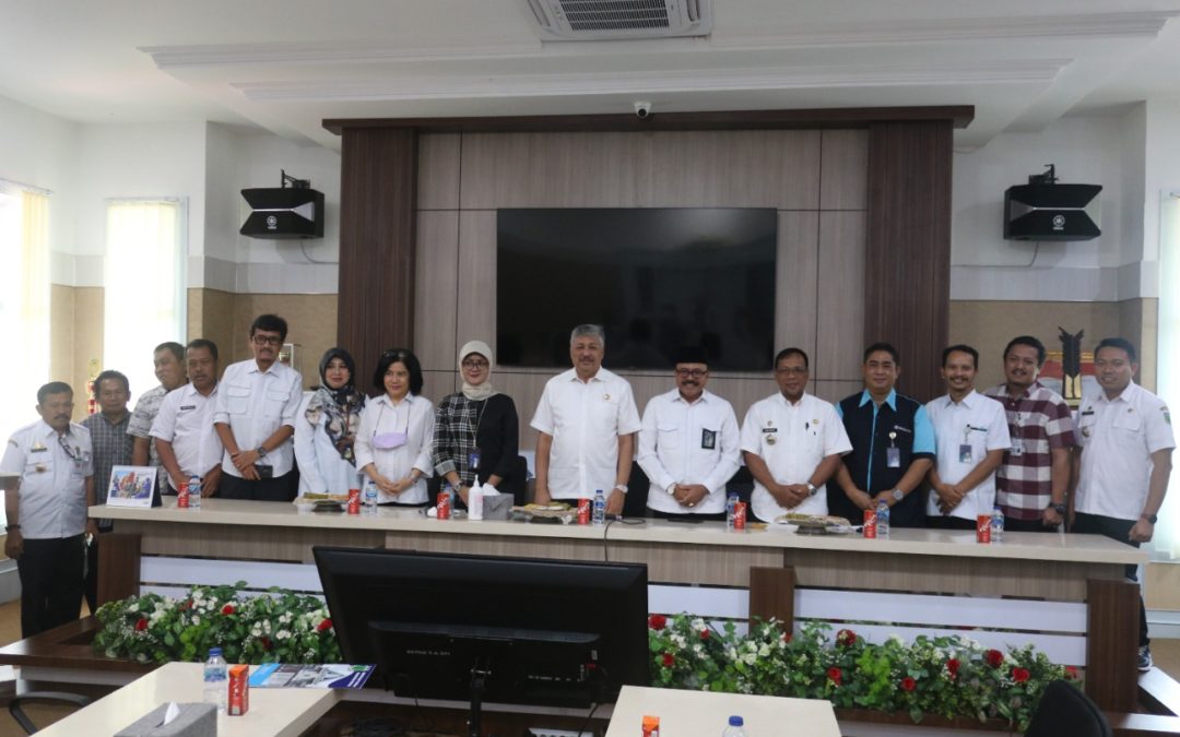 Bupati Pinrang Terima Kunjungan Direktur Bisnis Perum Bulog