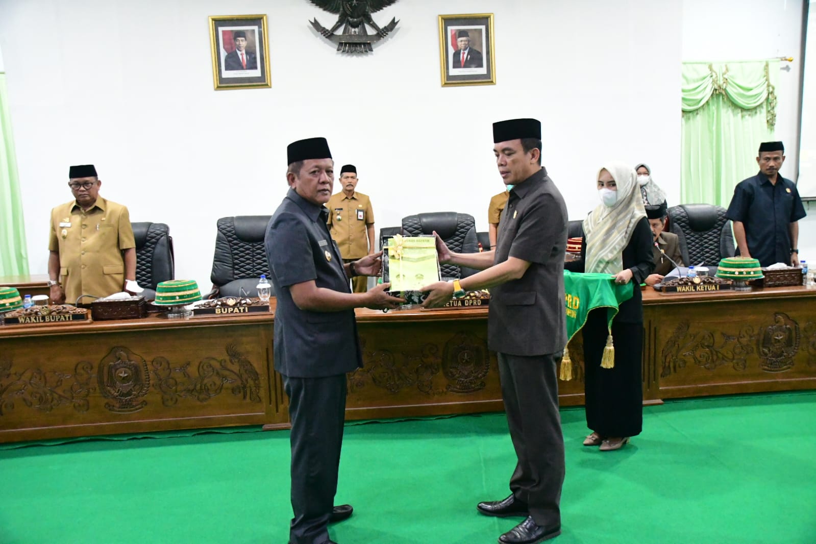 Bupati Soppeng Serahkan Draf Ranperda APBD Perubahan 2022 ke DPRD