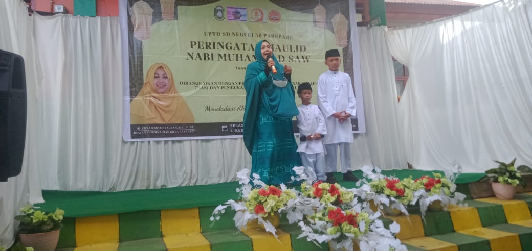 Ketua PKK Parepare Erna Taufan Ajak Pelajar dan Orang Tua Siswa Tingkatan Nilai Taqwa