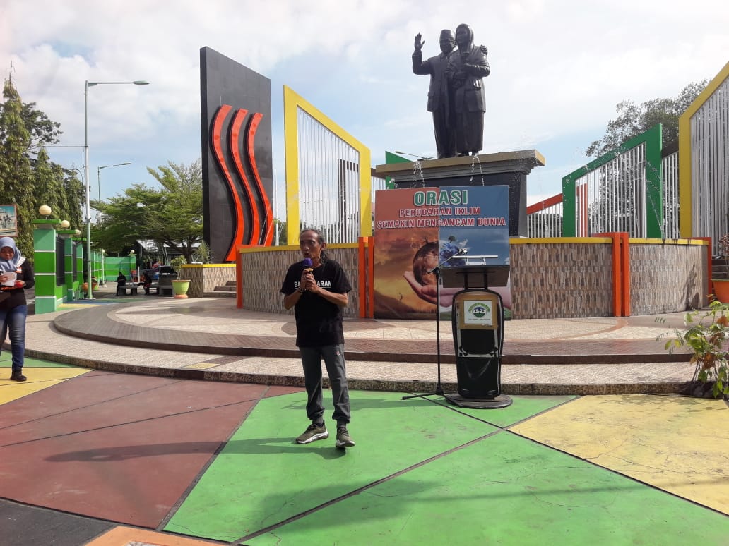 Angkat Isu Perubahan Iklim Semakin Mengancam Dunia, Lingkar Hijau Parepare Lakukan Orasi Terbuka