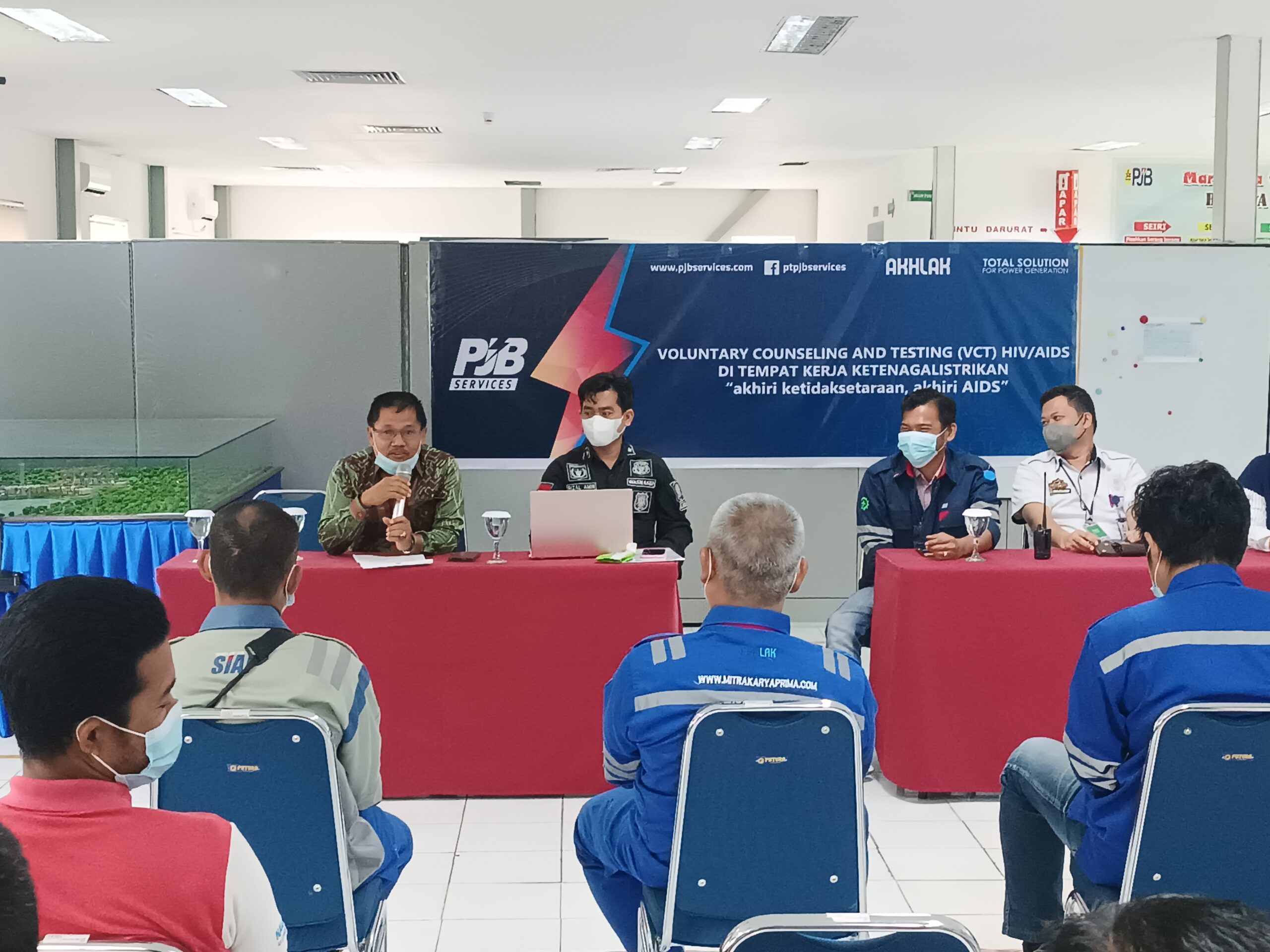 Buka Kegiatan VCT HIV/AIDS di PLTD Suppa, Kepala UPT Pengawasan Wilayah I Riswan Paparkan Capaian Membanggakan Disnakertrans