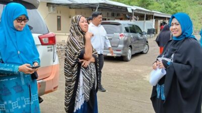 Ketua TP PKK Parepare Erna Rasyid Taufan Kembali Pantau Korban Banjir