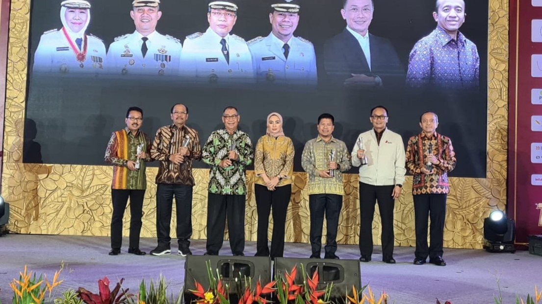 Wali Kota Parepare Taufan Pawe Raih Penghargaan Kepala Daerah Terbaik dari OMG