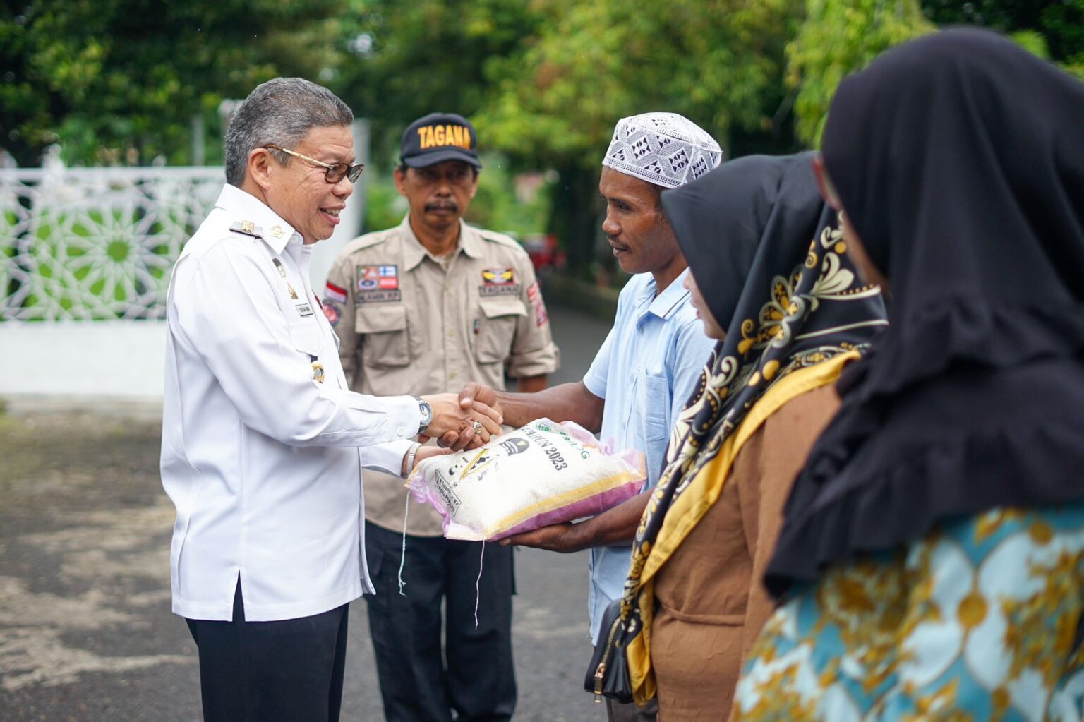 Wali Kota Parepare Taufan Pawe Lepas Tim Penyaluran CBP 2023