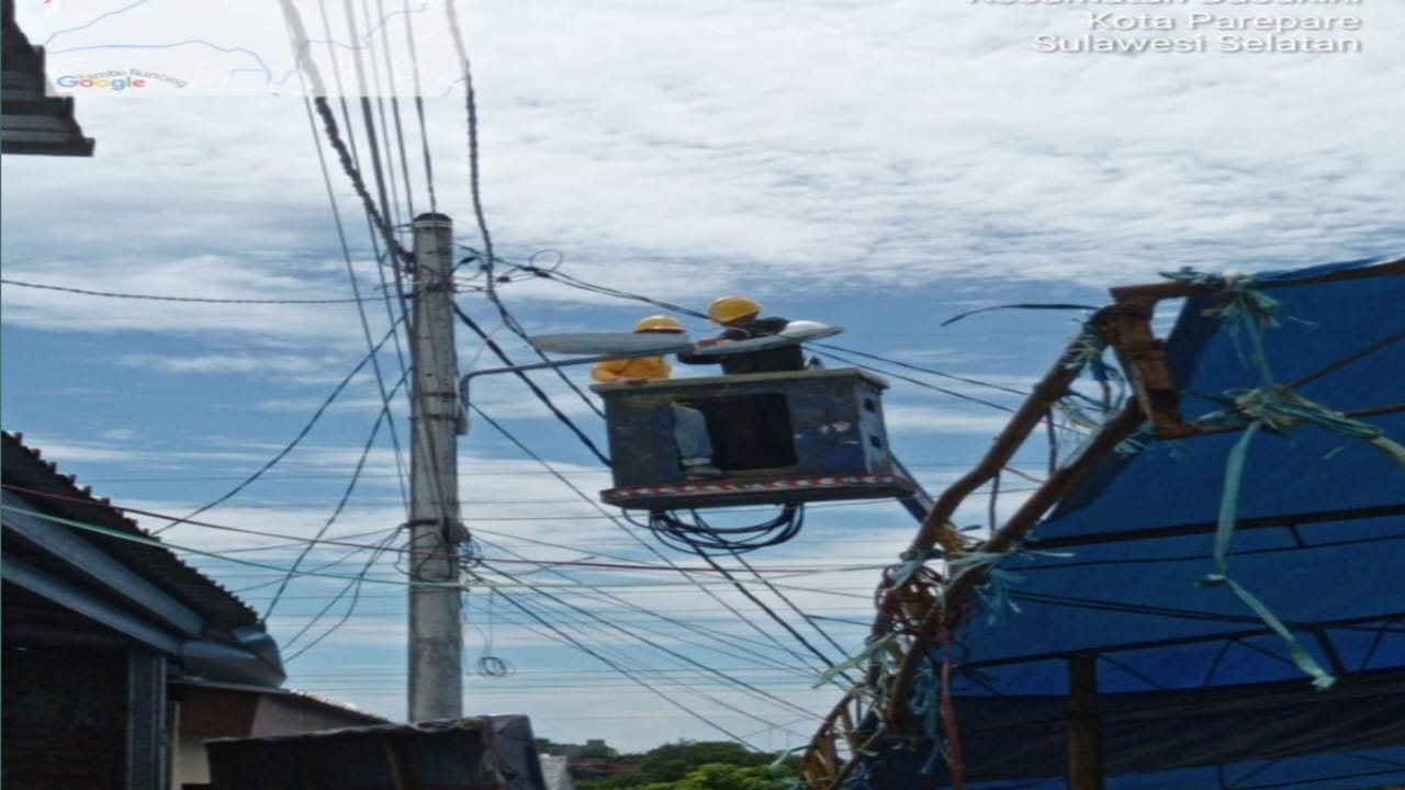 Tim Layanan PJU Parepare Dipuji Warga, Responsif Tangani Aduan Lampu Padam