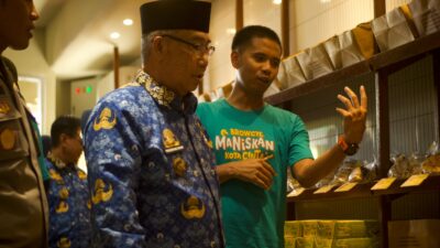 Hadiri Grand Opening Browcyl Pastry Pisang, Wawali Pangerang Rahim Sampaikan Apresiasi