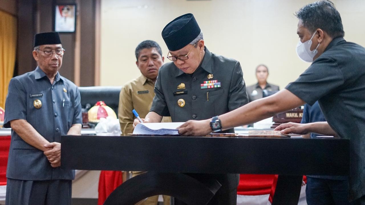 Rapat Paripurna DPRD Parepare, Taufan Pawe Sampaikan Rekomendasi LPPJ Wali Kota Tahun Anggaran 2022