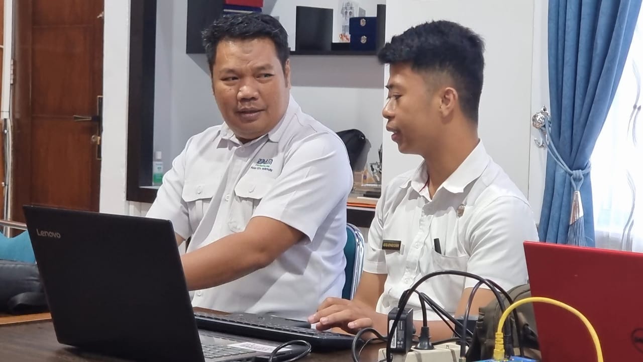 Direktur PAM Tirta Karajae Pemkot Parepare Ajak Karyawan Aktivasi KTP Digital