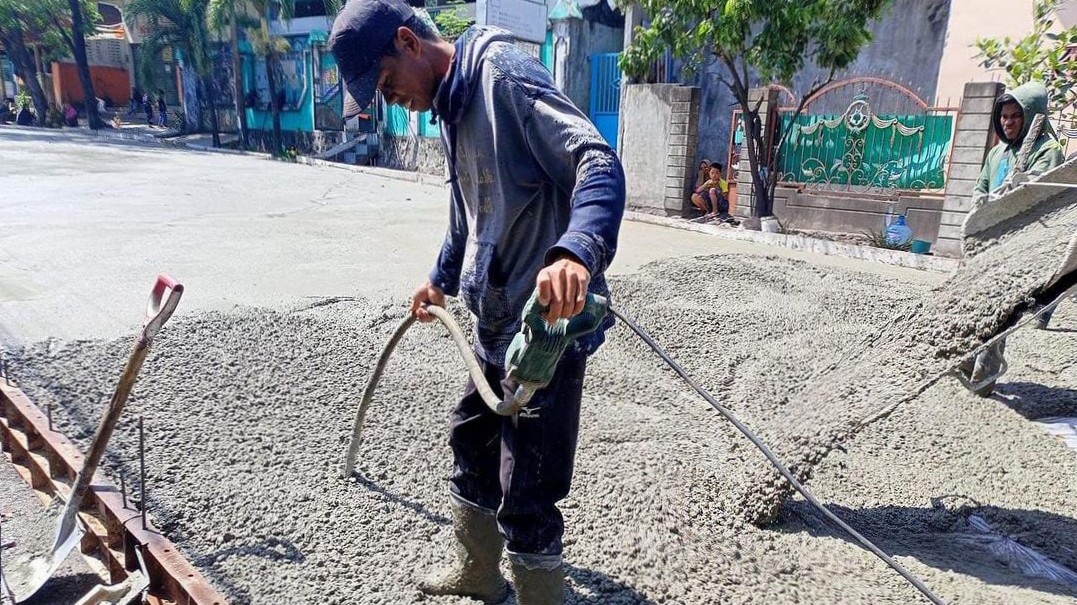 Taufan Pawe Perbaikan Jalan untuk Kelancaran Aktivitas Warga