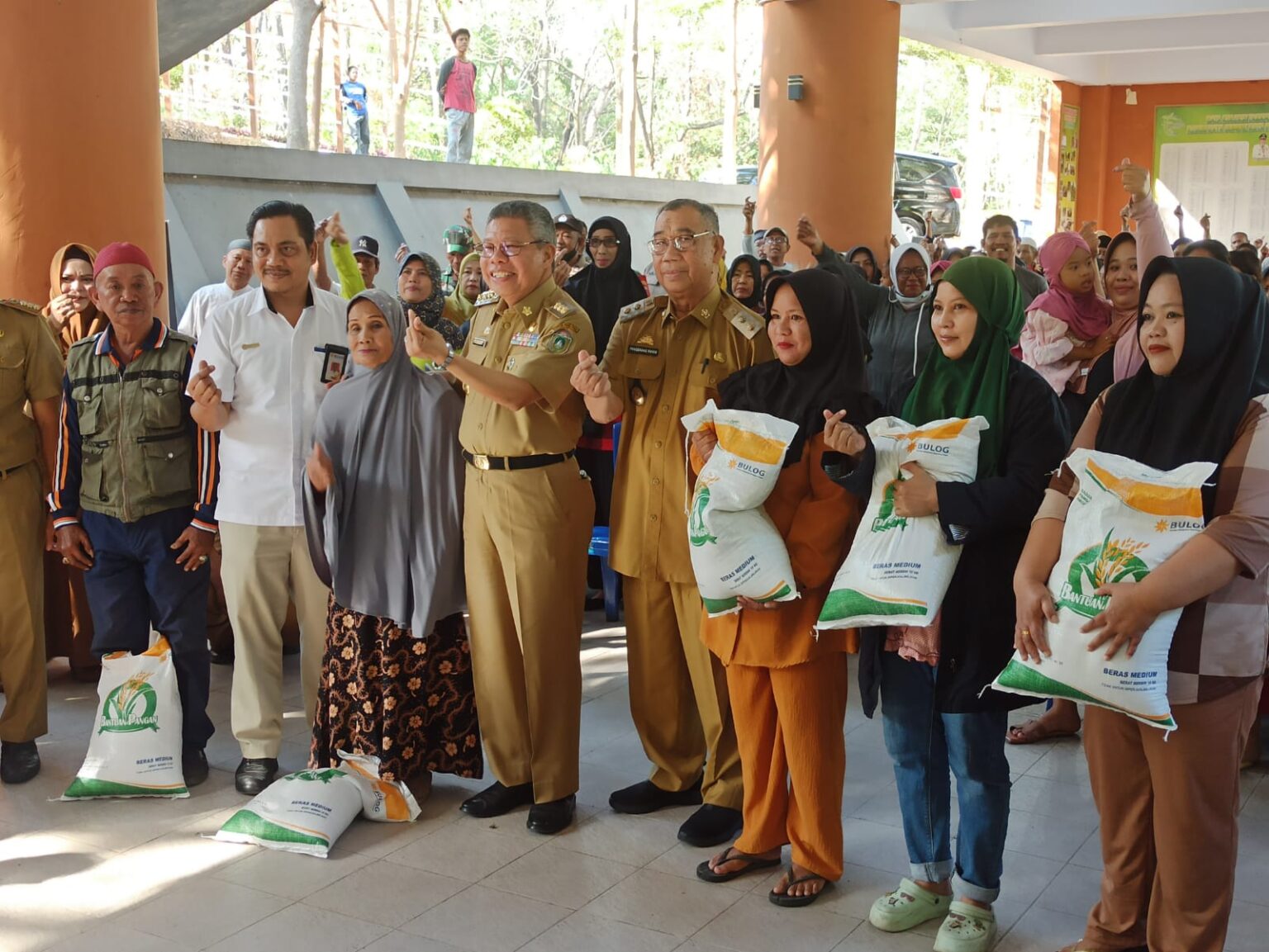 Wali Kota Louncing Penyaluran Bantuan Beras CPP untuk 2.677 KK di Parepare
