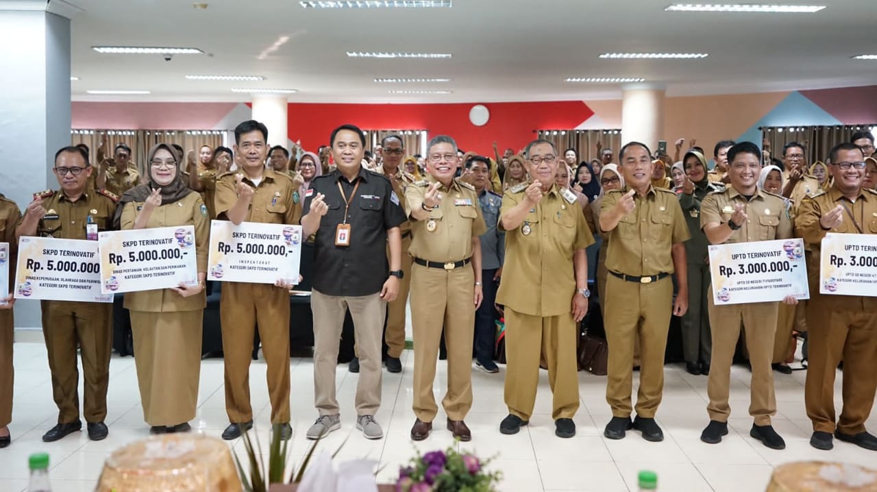 Pemkot Parepare Beri Penghargaan SKPD Terinovatif, Kepala Puslatbang LAN Apresiasi Taufan Pawe