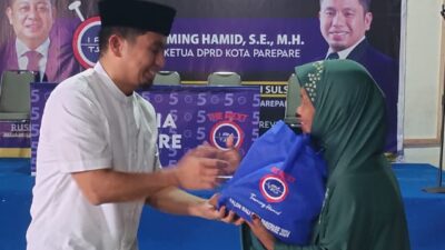 Program GEBER Ramadan Tasming Hamid Sasar 12 Ribu KK se-Parepare, Perdana di Ujung Sabbang