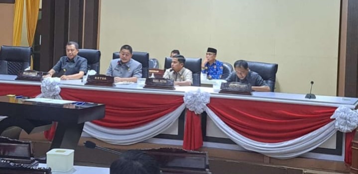 Rapat Paripurna, Pemkot - DPRD Parepare Bahas Laporan Kinerja dan Pertanggungjawaban Wali Kota Tahun Anggaran 2023