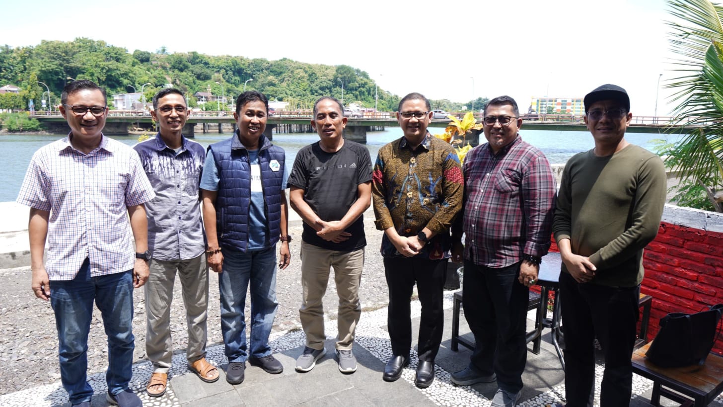 Pj Wali Kota Batu Aries Paewai Silaturahmi Keluarga Besar di Sulsel, Sempatkan Jajaki Kerjasama dengan Pemkot Parepare