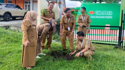 RS Andi Makkasau Tanam Pohon Peringati Hari Bumi