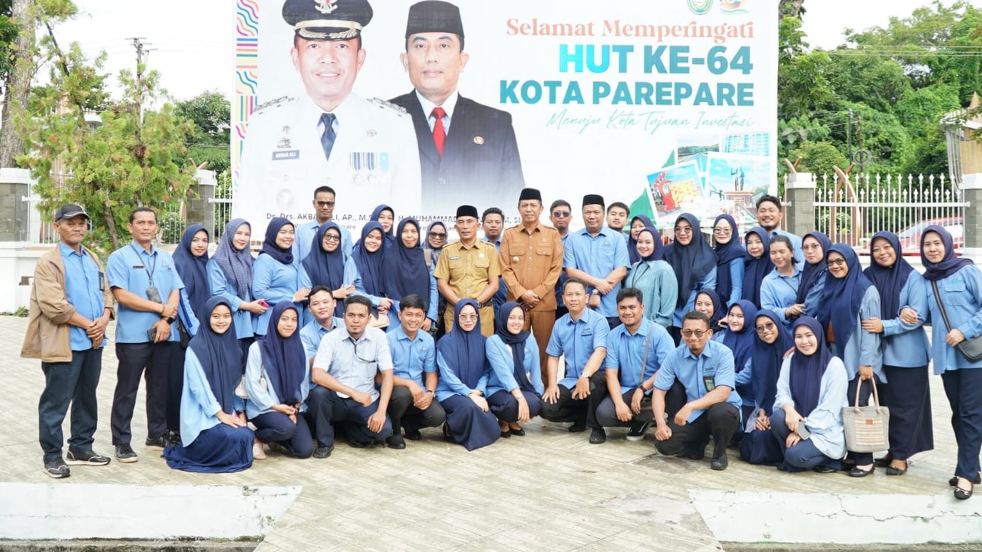 Direktur PAM Tirta Karajae Beserta Jajarannya Ikut Apel Pagi Pasca Lebaran Bersama Pj Wali Kota Parepare