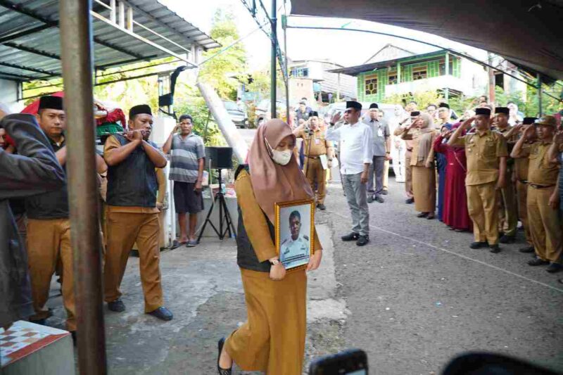 Akbar Ali Pimpin Upacara Persemayaman Sekcam Bacukiki Barat