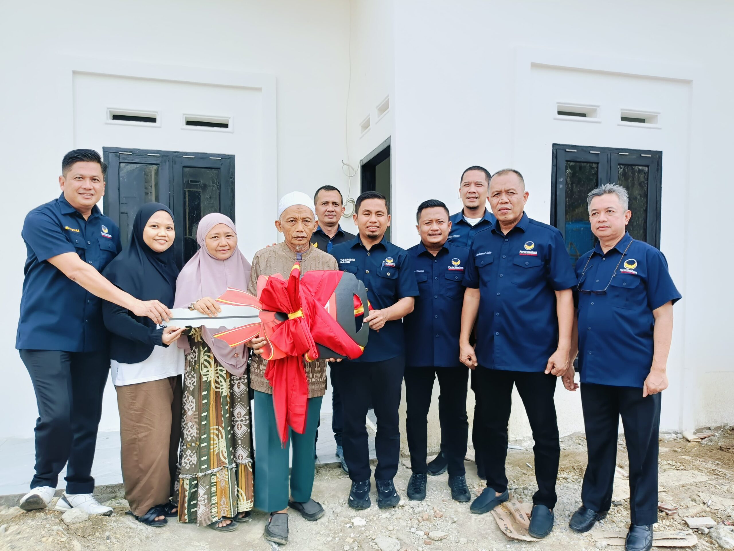 Serahkan Rumah Pemenang Undian Jalan Sehat TSM Day, Tasming Hamid Didoakan Terpilih Jadi Wali Kota Parepare