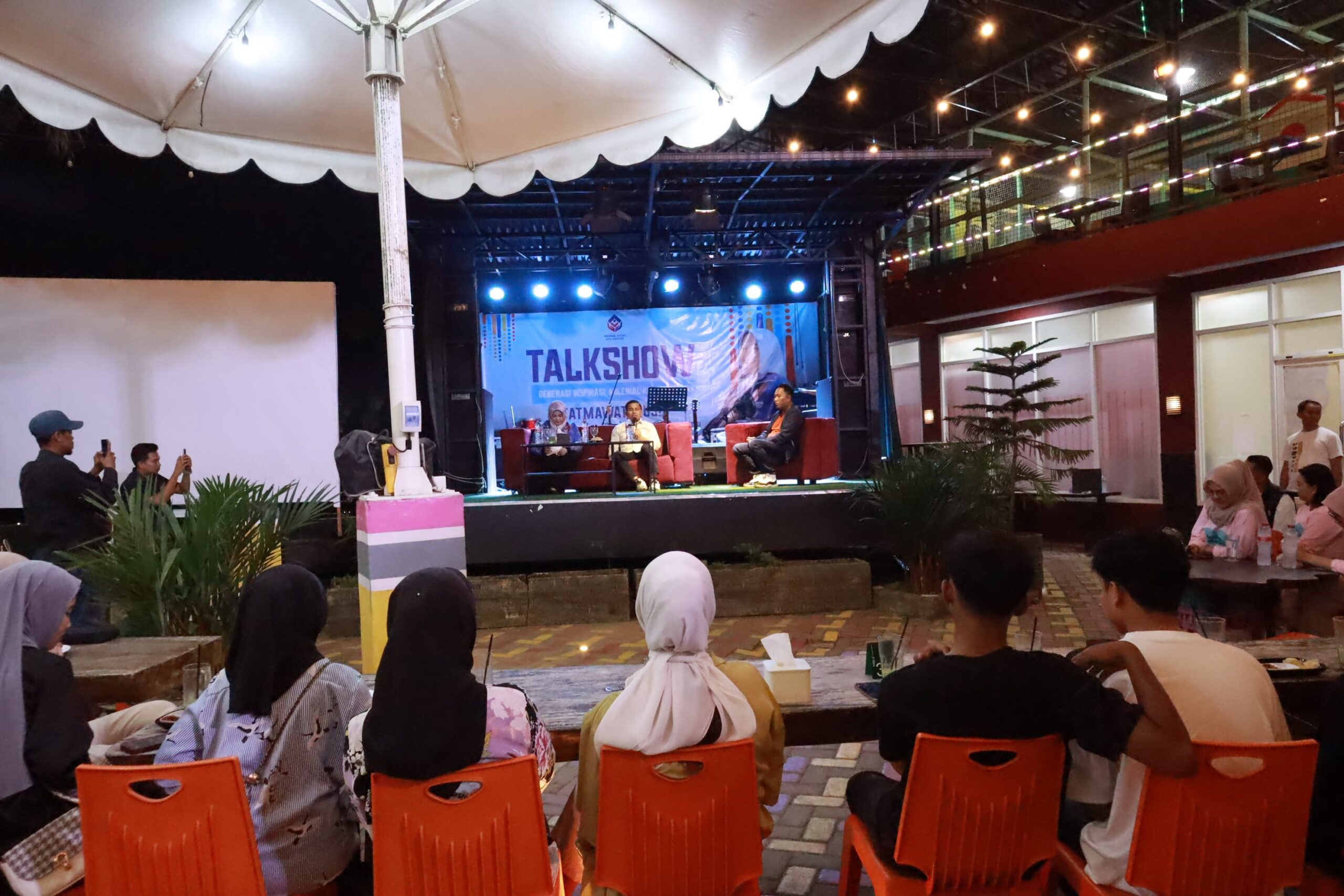 Tasming Hamid Dampingi Fatmawati Rusdi Talkshow di Parepare, Ajak Milenial Siap Hadapi Tantangan Masa Depan