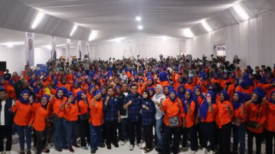 Tasming Hamid Kukuhkan Emak-emak Istri Buruh Pelabuhan jadi Keluarga Besar TSM MO, Tambah Kekuatan Baru di Pilkada