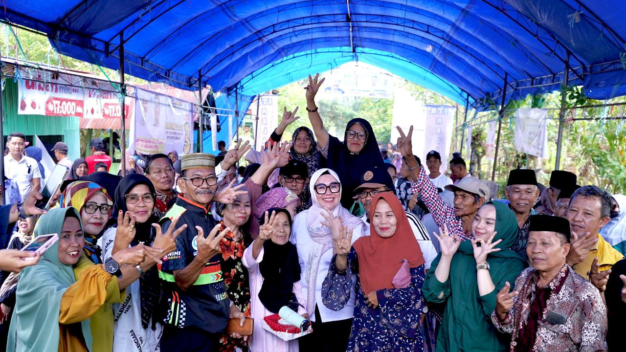 Andi Ina-Abustan Disambut Antusias di Tanete Riaja, Warga Berkomitmen Menangkan Nomor 3