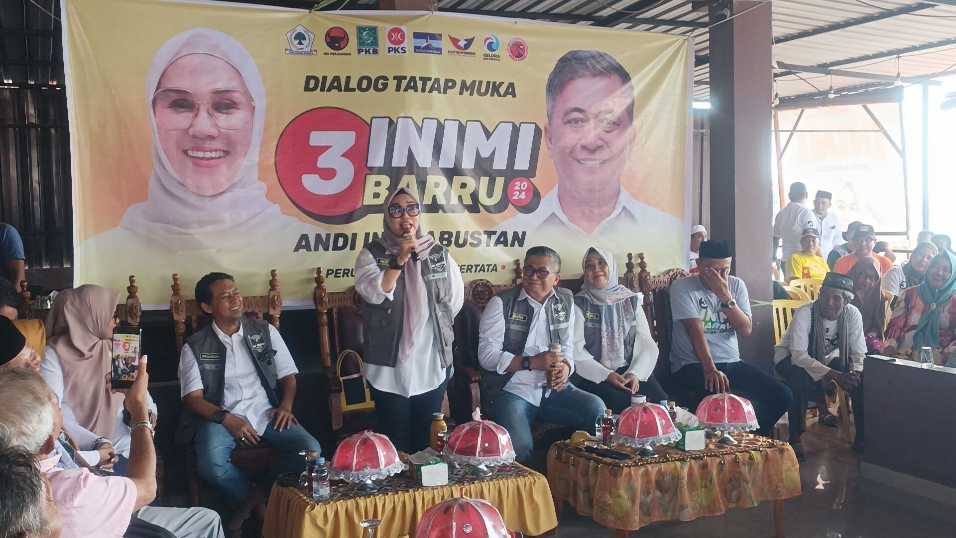 Kampanye Perdana di Cilellang, Andi Ina-Abustam Tegaskan Komitmen pada Infrastruktur dan Kesejahteraan Warga