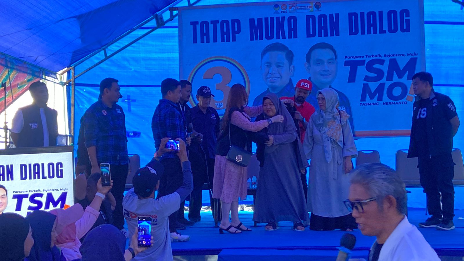 Ustadzah Andi Fatima Dukung Tasming-Hermanto: Pemimpin Merakyat yang Dekat dengan Warga