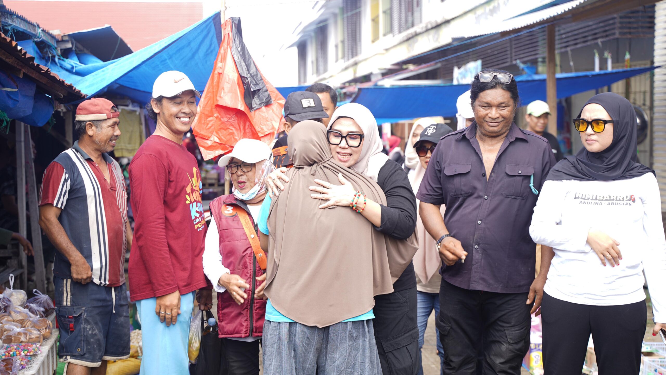 Dekat dengan Warga, Andi Ina Blusukan dan Serap Aspirasi di Pasar Palanro