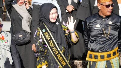 Bunda PAUD Parepare dr. Arfiah Tasming Apresiasi Kreativitas Anak dalam Perayaan Budaya Pendidikan Usia Dini