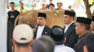 Wali Kota Parepare Tasming Hamid Salat Idul Adha Bersama Warga dan Serahkan Sapi Kurban Bantuan Presiden Prabowo