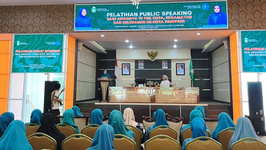 Tim Penggerak PKK Parepare Gelar Pelatihan Public Speaking untuk Tingkatkan Kapasitas Kader