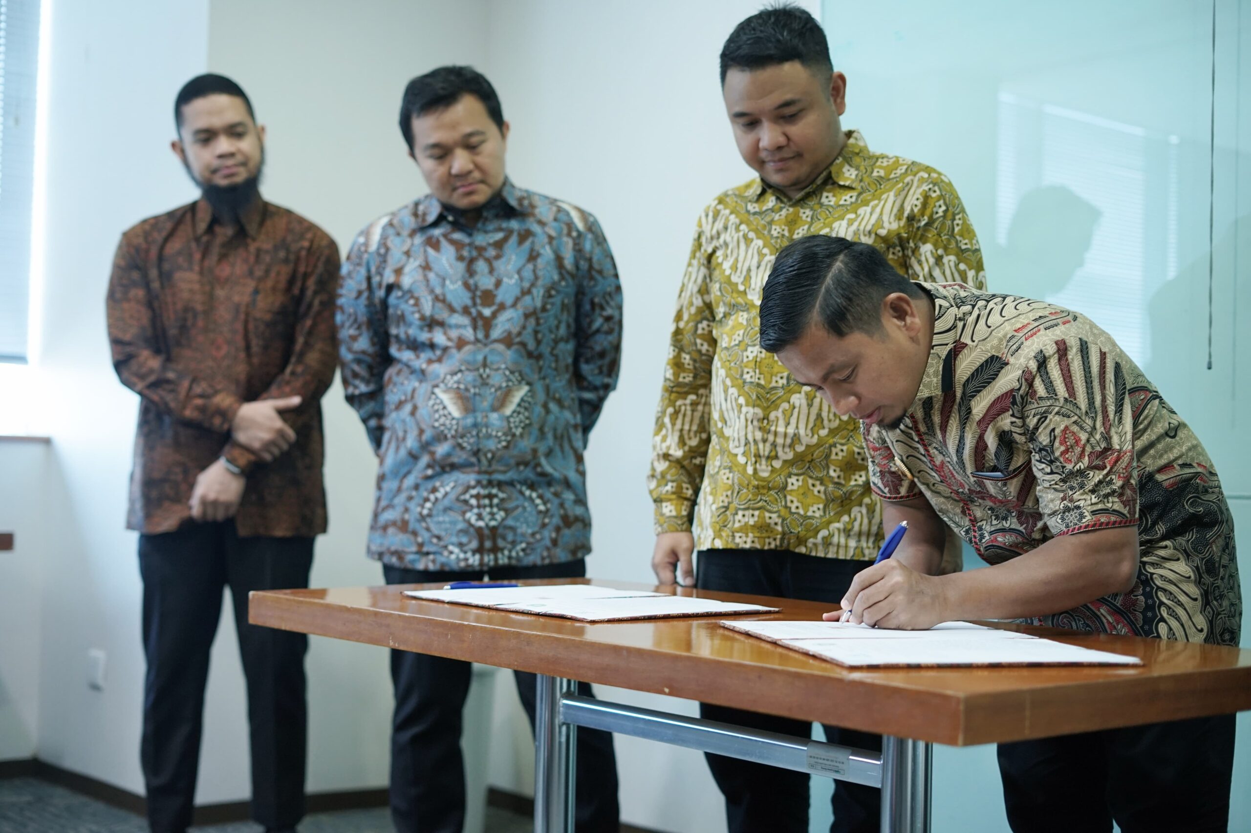 Tasming Hamid Teken MoU dengan Bosowa Group, Dorong Parepare Jadi Kota Percontohan Pengelolaan Sampah