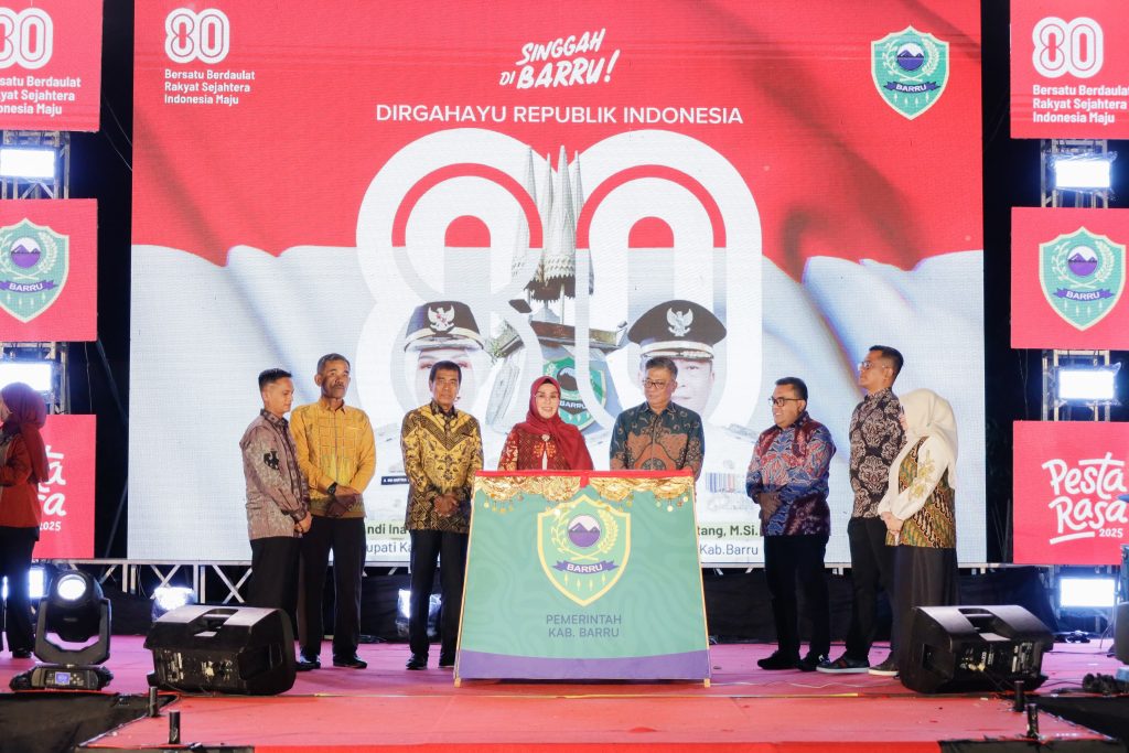 Bupati Barru Ajak Seluruh Masyarakat Terus Nyalakan Api Kemerdekaan Sebagai Energi Membangun Barru