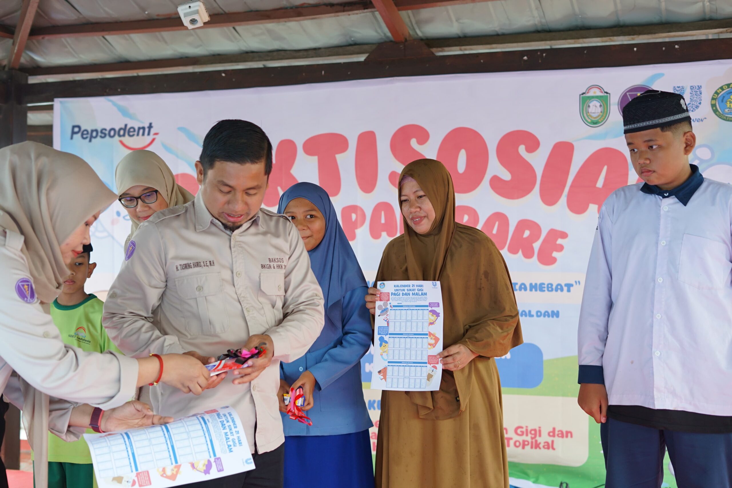 Wali Kota Tasming Buka Bakti Sosial HKN ke-61, Dorong Kesadaran Kesehatan Gigi dan Mata Sejak Dini