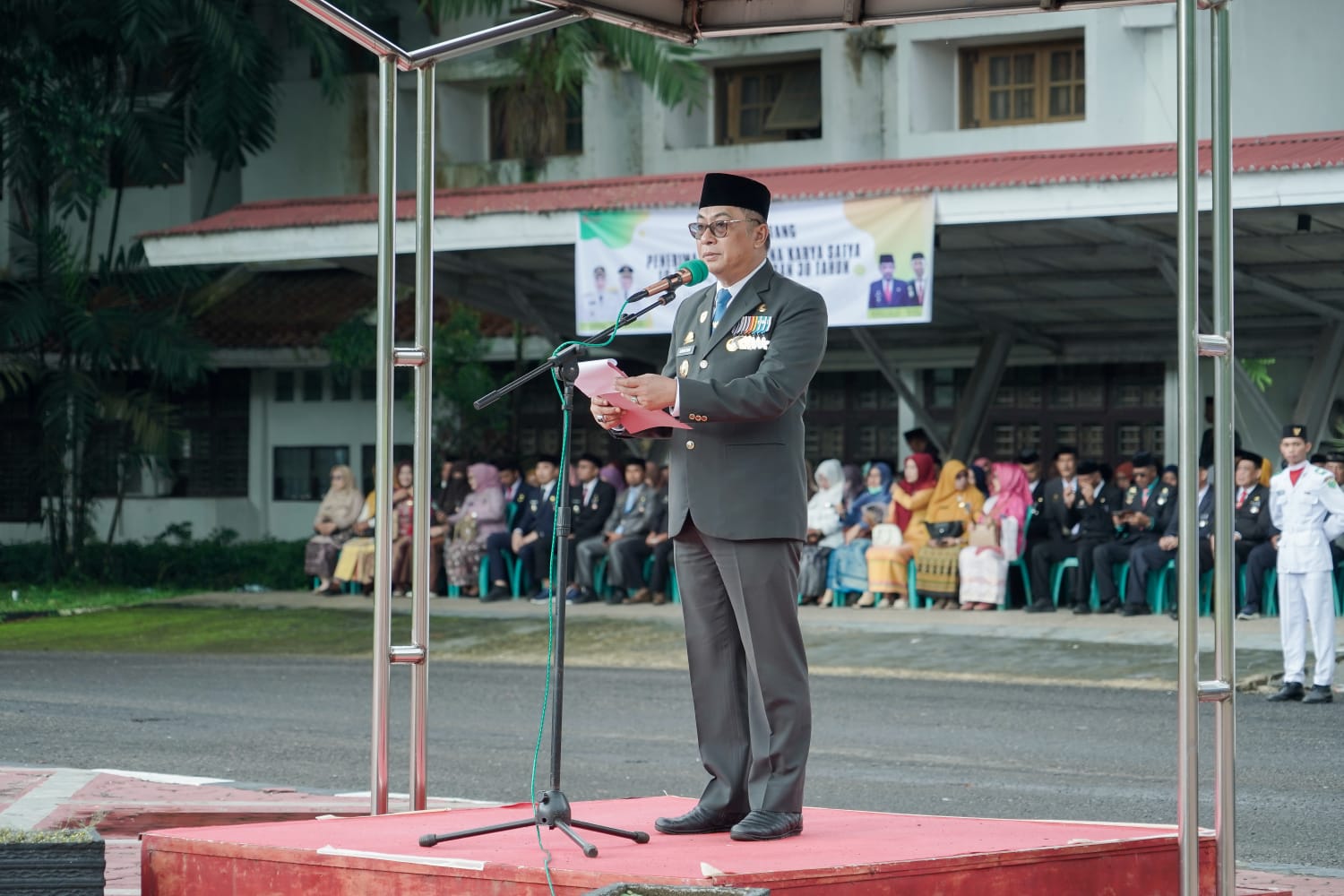 Barru Peringati Hari Pahlawan dan HKN, Wabup Abustan Dorong Semangat Pengabdian