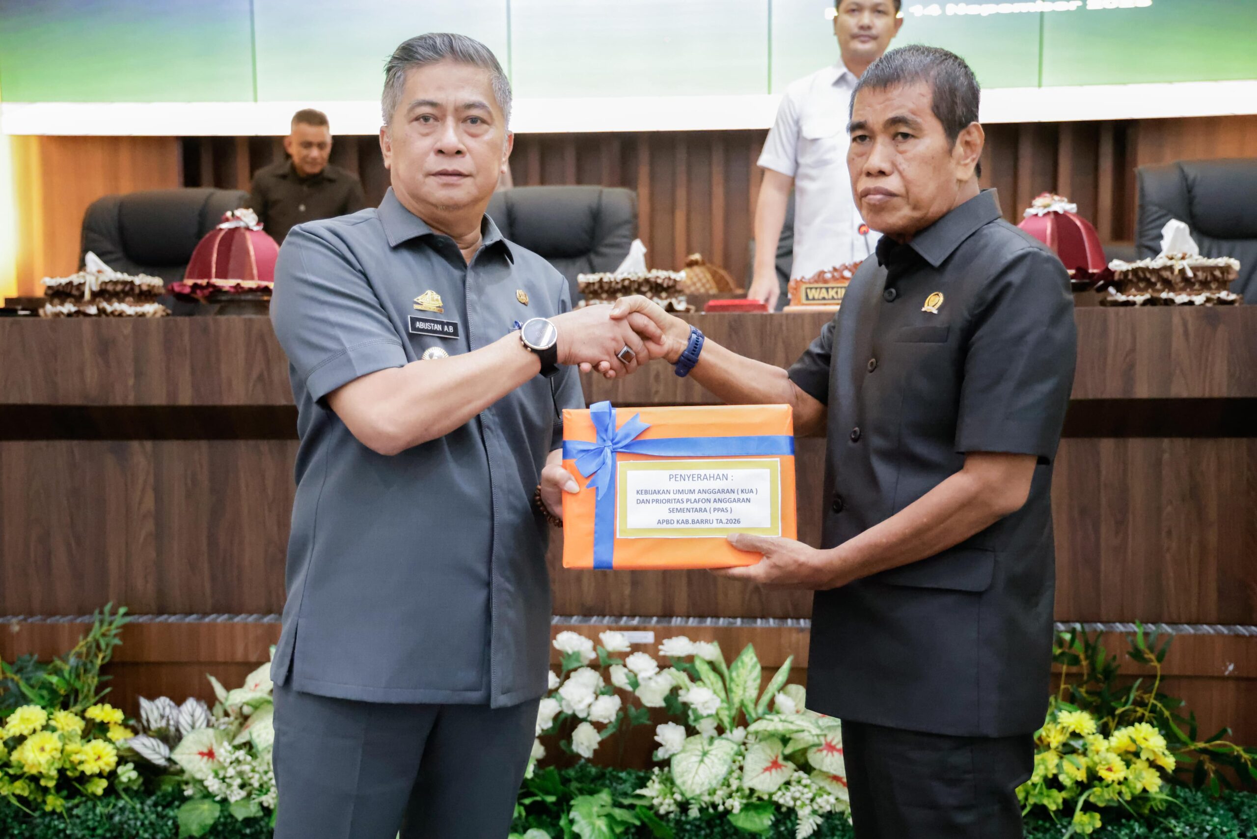 Pemkab Barru Serahkan Rancangan KUA–PPAS 2026, Abustan Tegaskan Pengetatan Prioritas Anggaran Tahun 2026