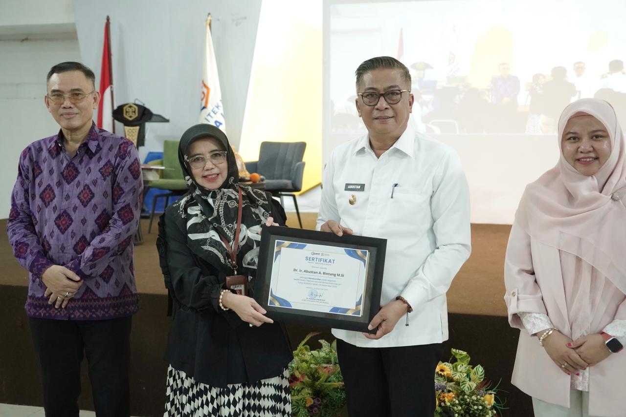Bedah Buku di Makassar, Wabup Barru Tekankan Peran Pemimpin Bangun Budaya Inovasi ASN