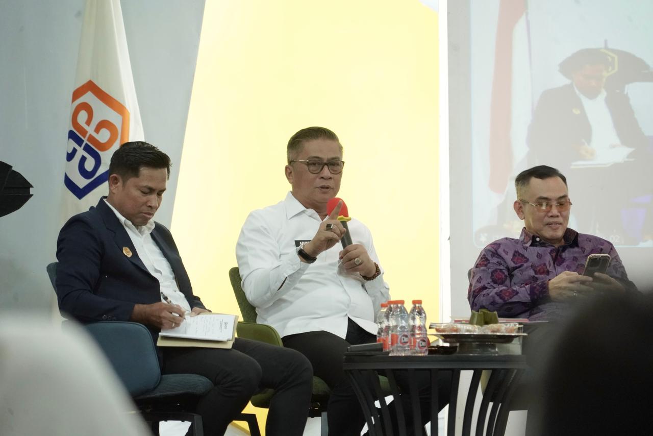 Wabup Barru Ajak ASN Bangun Inovasi Lewat Bedah Buku Diskresi Inovasi Pemerintah Daerah